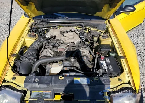 2002 Ford Mustang z USA, uszkodzony, nr VIN 1FAFP40412F119598